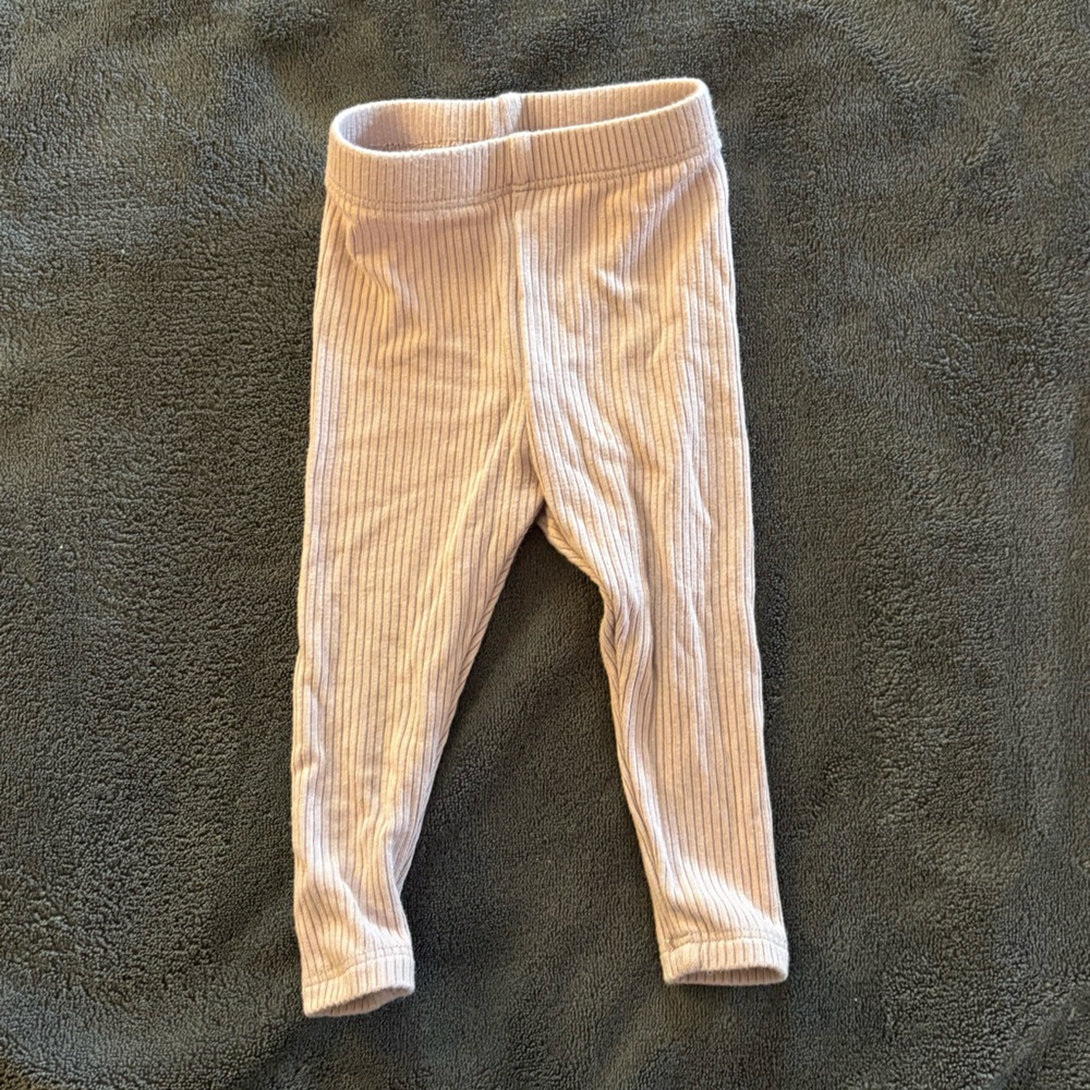 Kyte BABY Lavender Leggings
Worn only once, great condition 
Size newborn